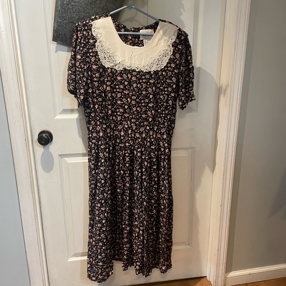 Vintage Grandmacore Floral Black Dress Size 18